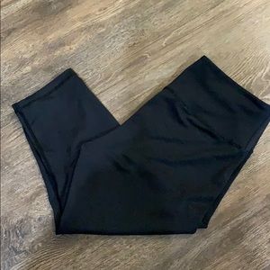 Zyia Light n Tight Hi-Rise Crop 17"